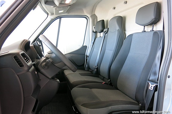 Renault Master 8 of 15