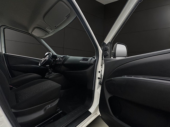 Opel Combo 24 of 28