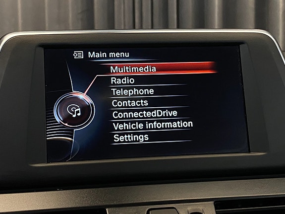 BMW 218i 15 of 30