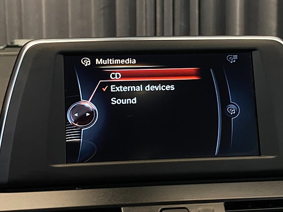 BMW 218i 16 of 30