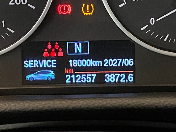 BMW 218i 14 of 30