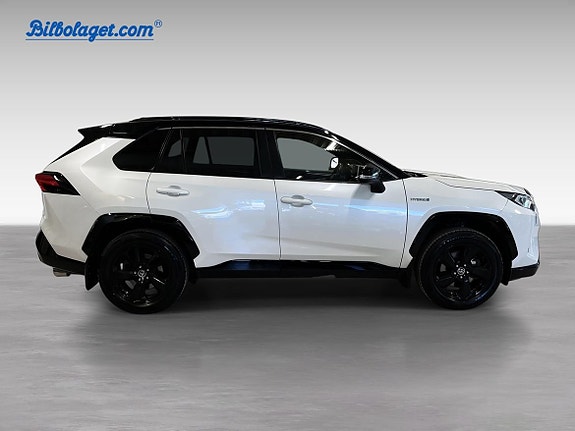 Toyota RAV4 4 of 19