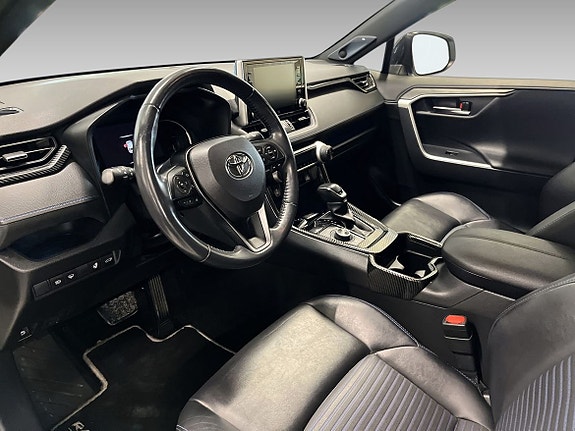 Toyota RAV4 10 of 19