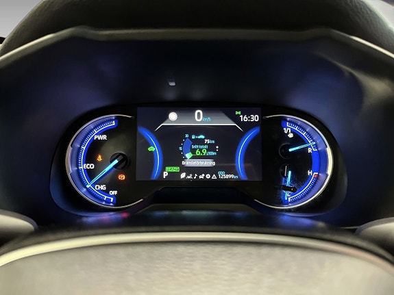 Toyota RAV4 15 of 19