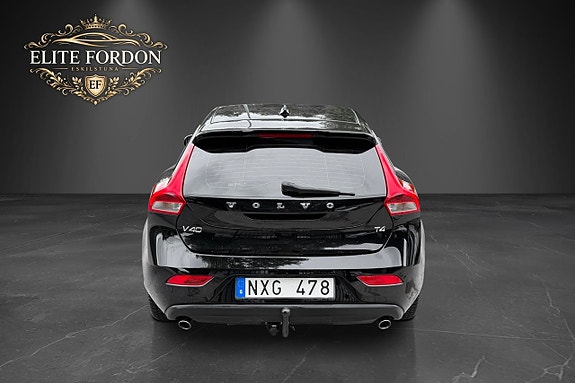 Volvo V40 3 of 23