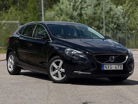 Volvo V40 3 of 5