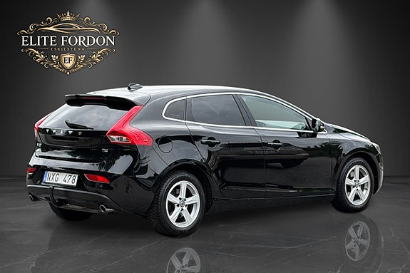 Volvo V40 4 of 23