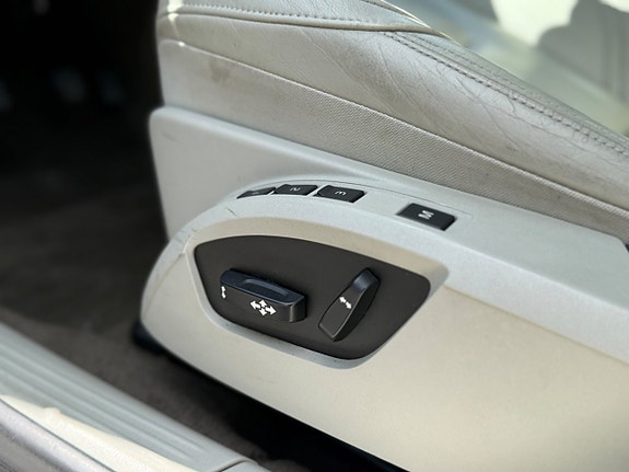 Volvo V40 17 of 24