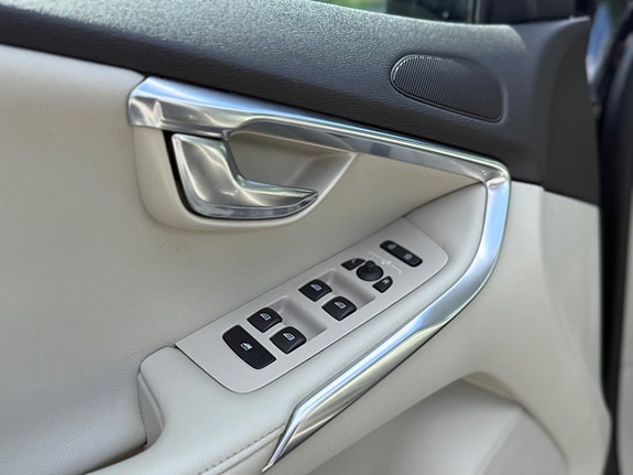 Volvo V40 18 of 24