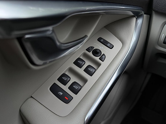 Volvo V40 14 of 27
