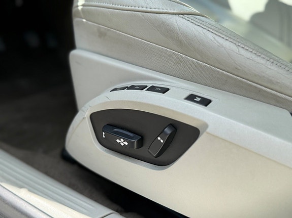 Volvo V40 6 of 27