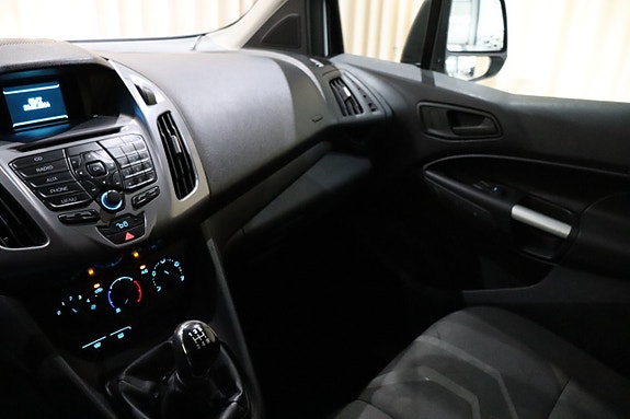 Ford Transit Connect 19 of 22