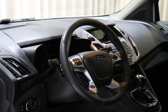 Ford Transit Connect 13 of 22