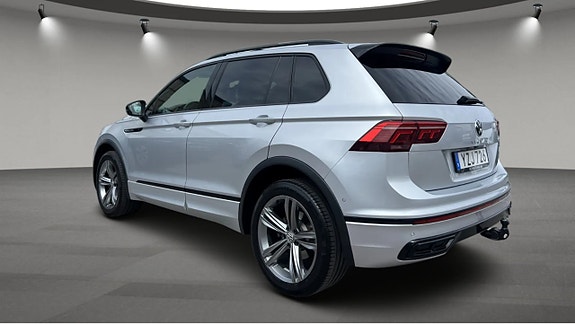 Volkswagen Tiguan 4 of 5