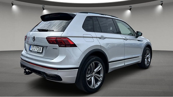 Volkswagen Tiguan 3 of 5