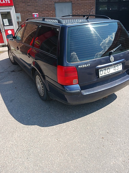 Volkswagen Passat 3 of 5