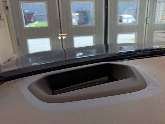 BMW 530e 11 of 30