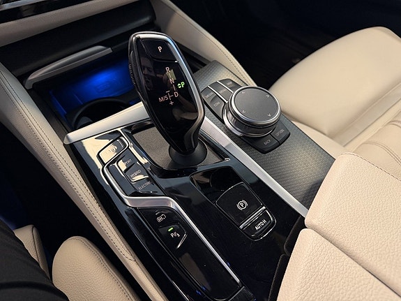 BMW 530e 21 of 30