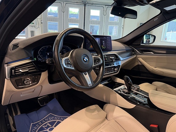 BMW 530e 7 of 30