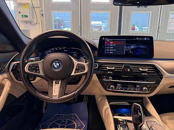 BMW 530e 8 of 30