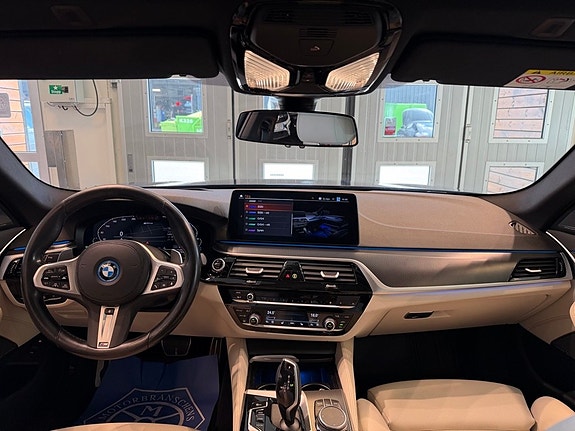BMW 530e 5 of 5