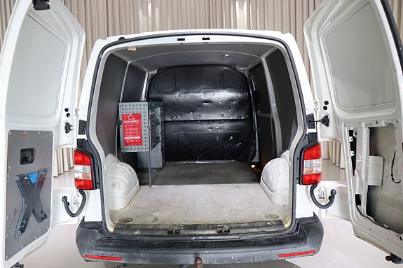 Volkswagen Transporter 9 of 18