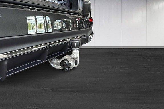 Mercedes-Benz E300 e 14 of 16
