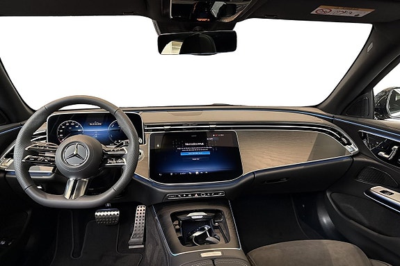 Mercedes-Benz E300 e 9 of 16
