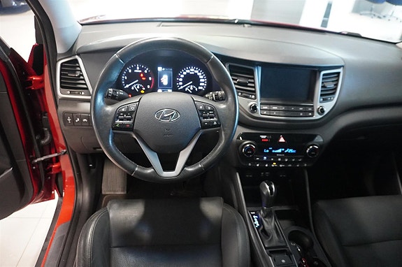 Hyundai Tucson 2 of 5
