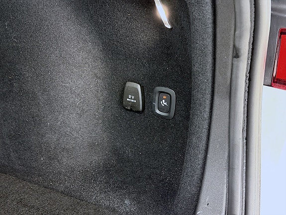 Volvo V60 10 of 19