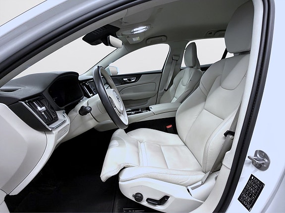 Volvo V60 11 of 19