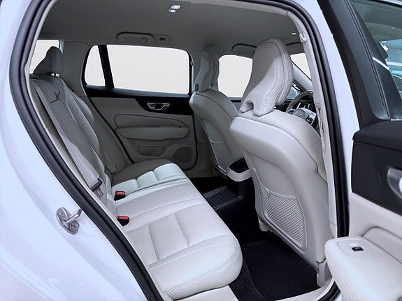 Volvo V60 14 of 19