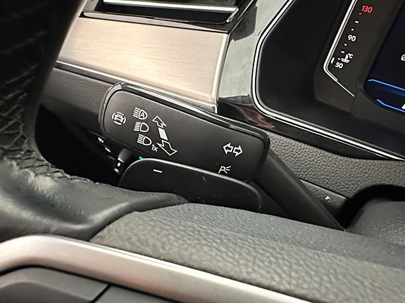Volkswagen Passat 15 of 30