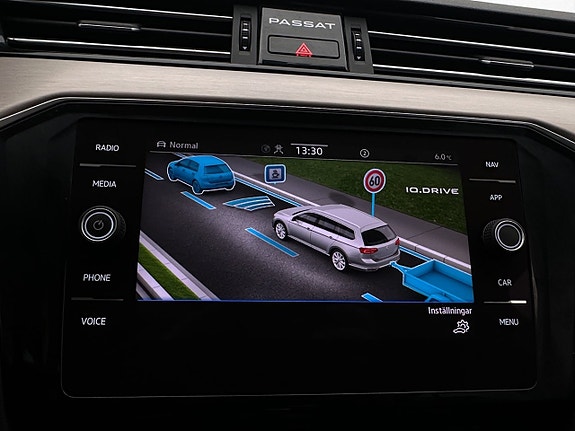 Volkswagen Passat 18 of 30