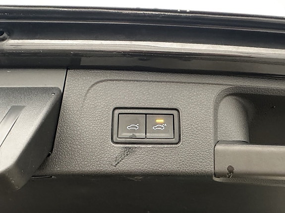 Volkswagen Passat 28 of 30