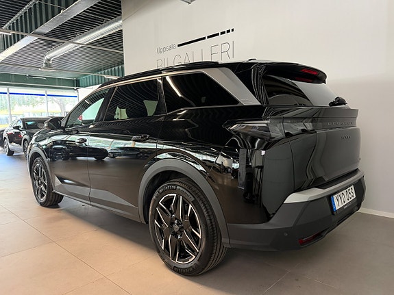 Peugeot 5008 3 of 5
