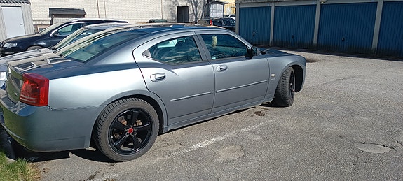Dodge Charger 4 of 5
