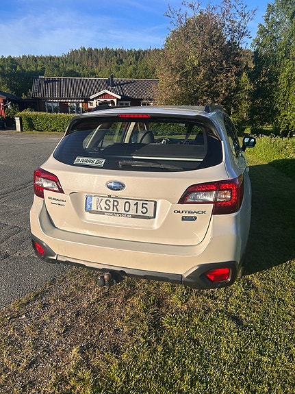 Subaru Outback 4 of 5