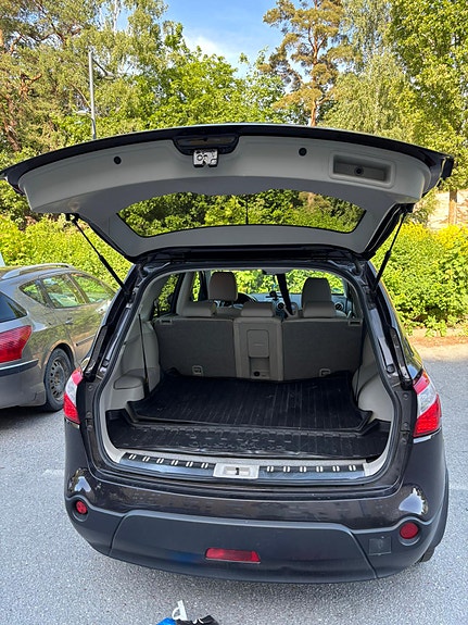 Nissan Qashqai+2 2 of 5