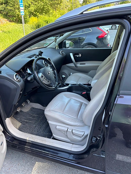 Nissan Qashqai+2 4 of 5
