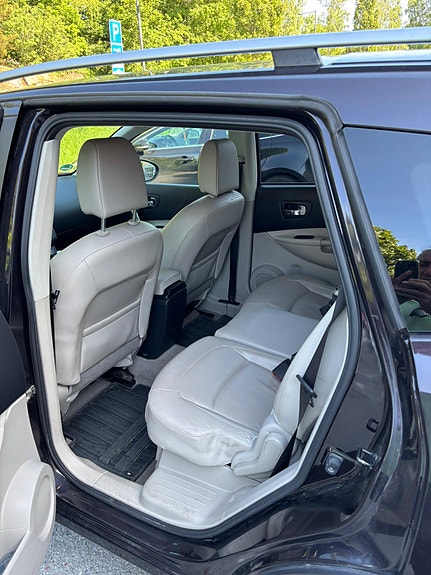 Nissan Qashqai+2 5 of 5