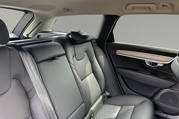 Volvo V90 12 of 13