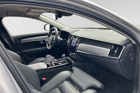 Volvo V90 11 of 13