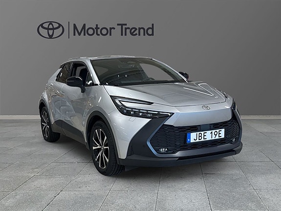 Toyota C-HR 4 of 5