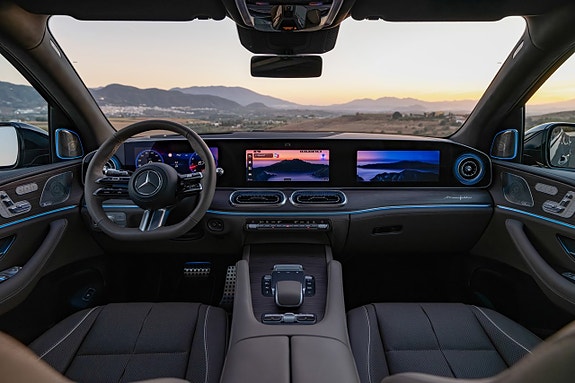 Mercedes-Benz GLS450 d 4 of 6