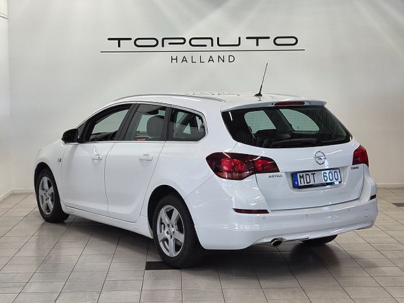 Opel Astra 4 of 5