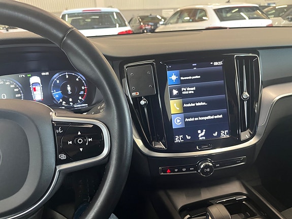 Volvo V60 Cross Country 14 of 15