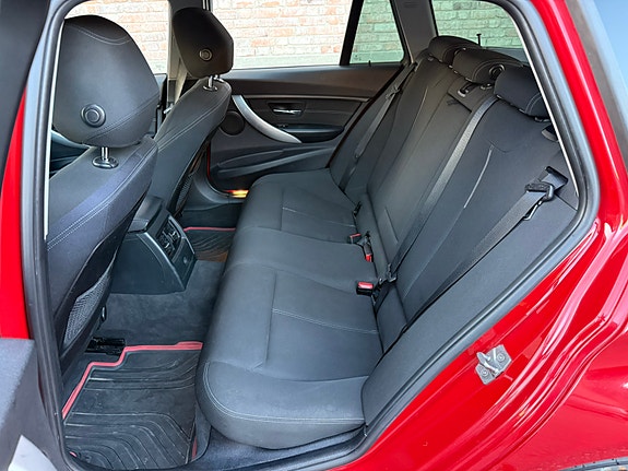BMW 320d 9 of 13