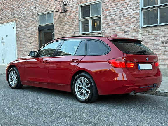 BMW 320d 3 of 13
