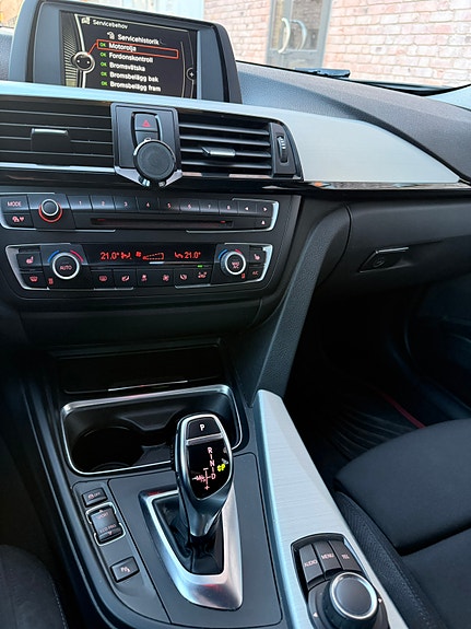 BMW 320d 5 of 13